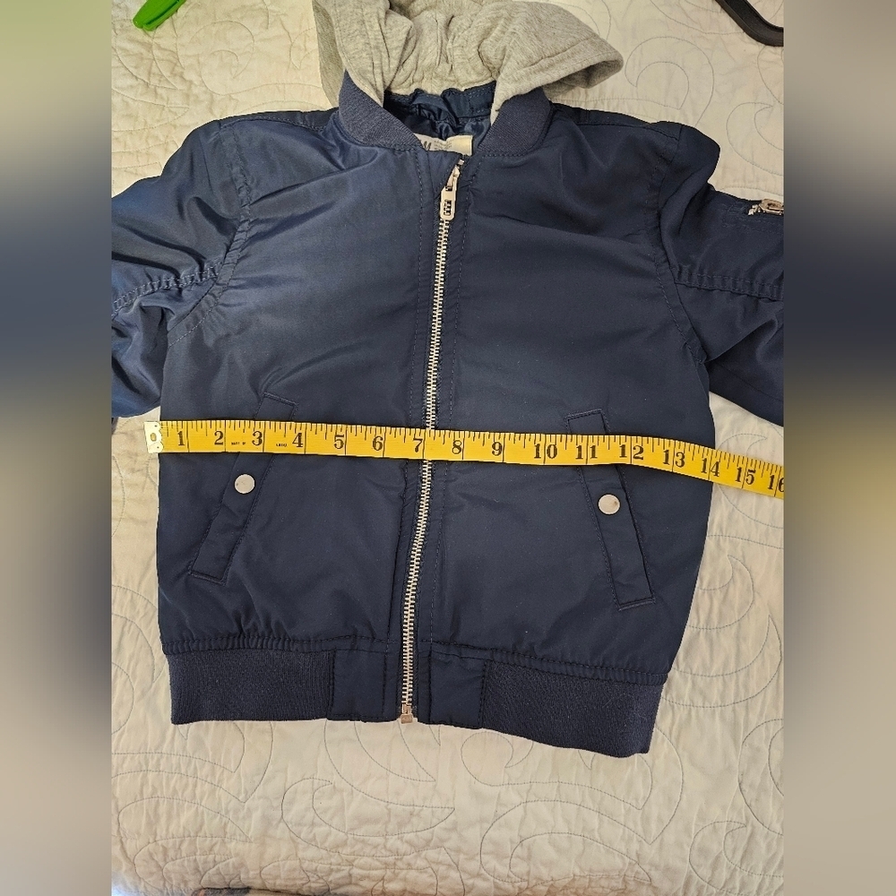 H&M Navy Jacket and Grey Removable Hood Boys Size 2-4 Years - Picture 2 of 11